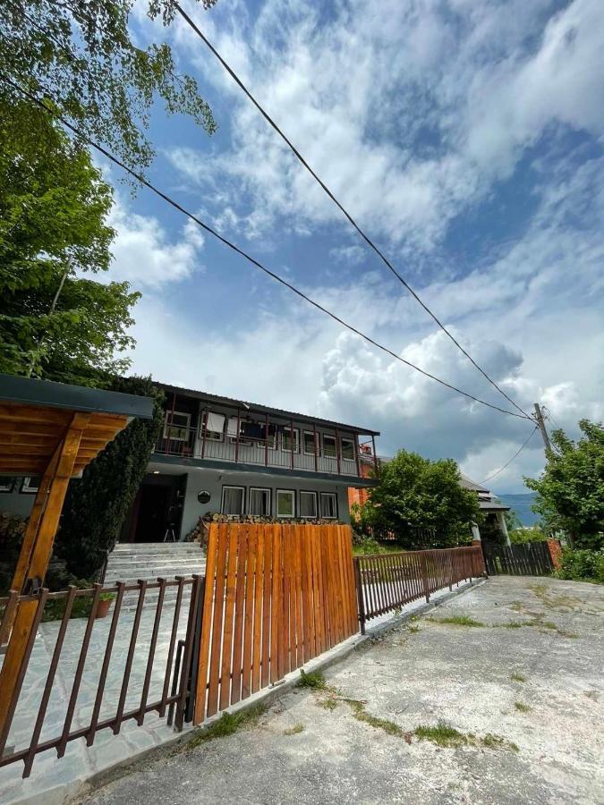 Vertical Hostel Mavrovo Exterior photo